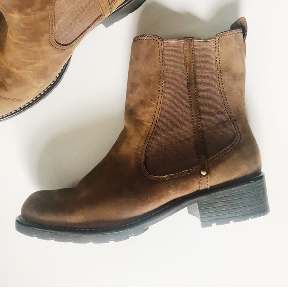 clarks orinoco chelsea boots